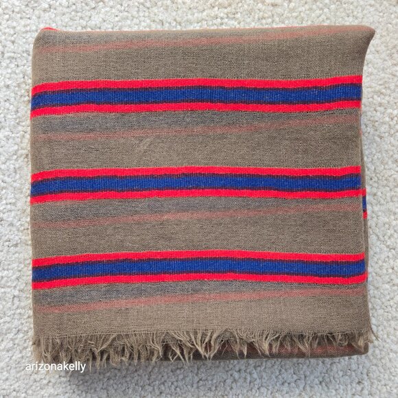 NWOT Wool Lightweight Woven Scarf Wrap Tan With Blue & Red Stripes - Picture 9 of 9
